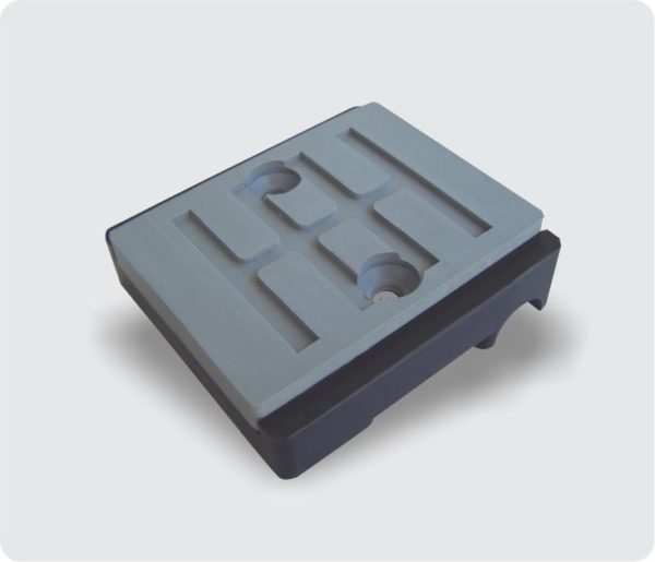 9021 - SAPATA BRANITE 24,5 X 74 X 80mm (AÇO 2mm) (2 FUROS Ø6,5mm) (FRENTE)