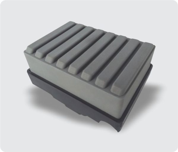 3253 - SAPATA BRANITE 45 X 60 X 80mm (BORRACHA 23X 56 X 76mm) (FRENTE)